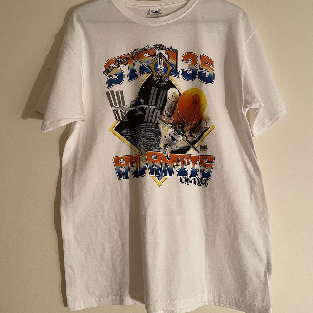 Vintage Atlantis space shuttle T-shirt